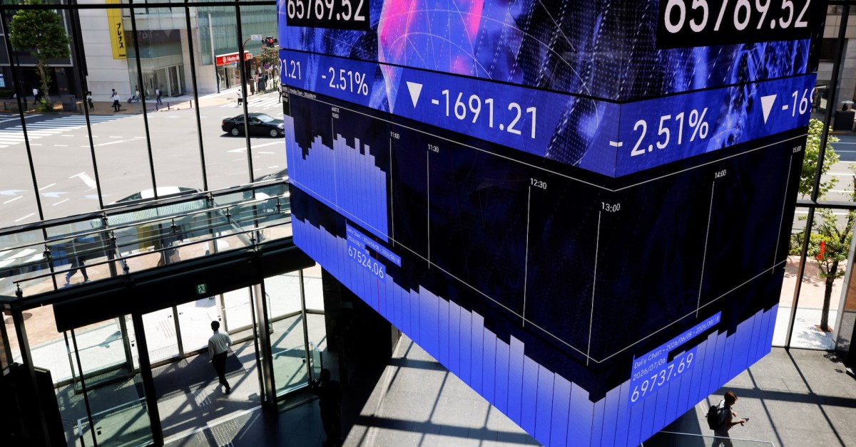 Asian Markets Slip as Oil and Bond Yields Rise