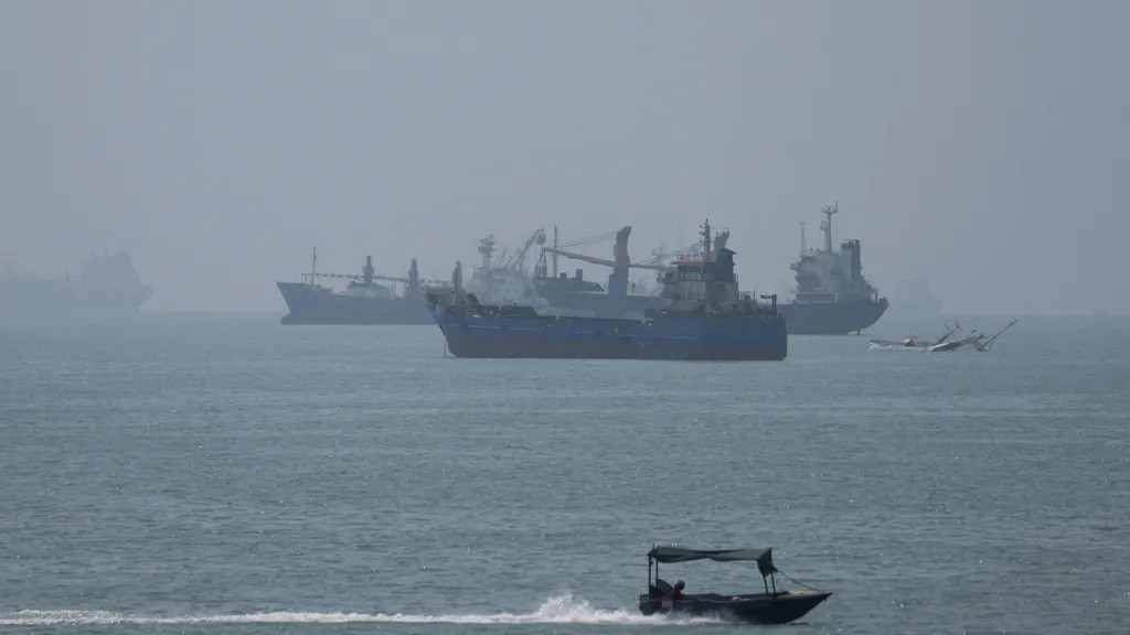 US and Iran trade strikes for first time in weeks