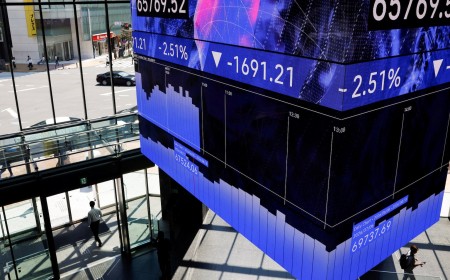 Asian Markets Slip as Oil and Bond Yields Rise